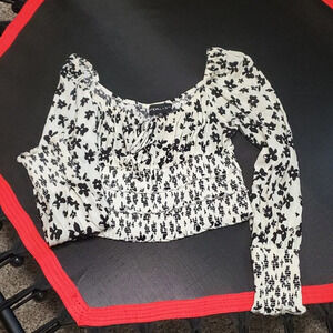 Floral Off The Shoulder Crop Top Kendall and Kylie size medium box #2